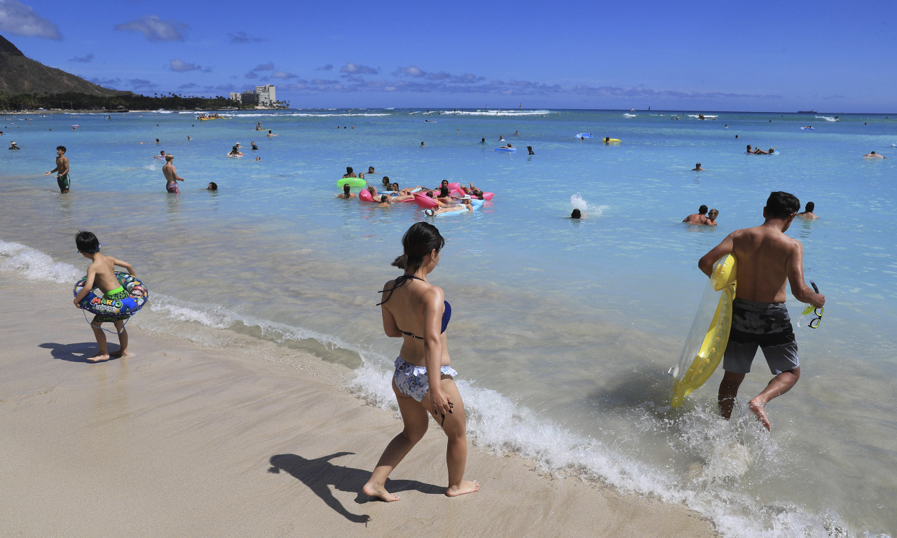 UHAPŠEN PEDOFIL na omiljenoj GRČKOJ PLAŽI: FOTOGRAFISAO DECU, "provalio" ga spasilac