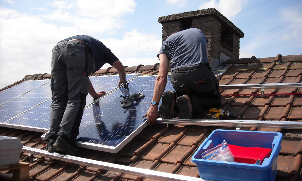 Grad Sombor će izdvojiti NOVAC za sve koji ŽELE da ulože u IZOLACIJU KUĆA i solarne panele