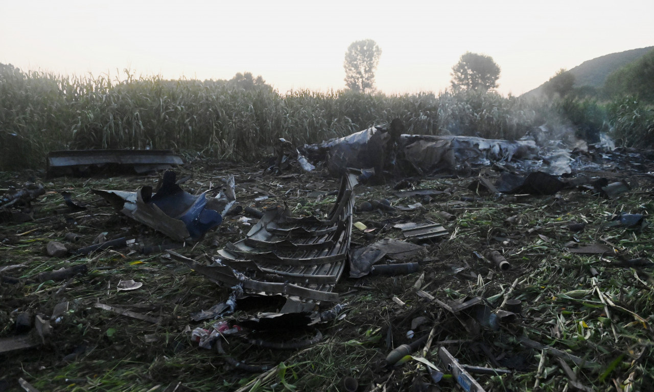 Još se ne zna šta je MISTERIOZNA BELA SUPSTANCA nađena kod olupine UKRAJINSKOG AVIONA