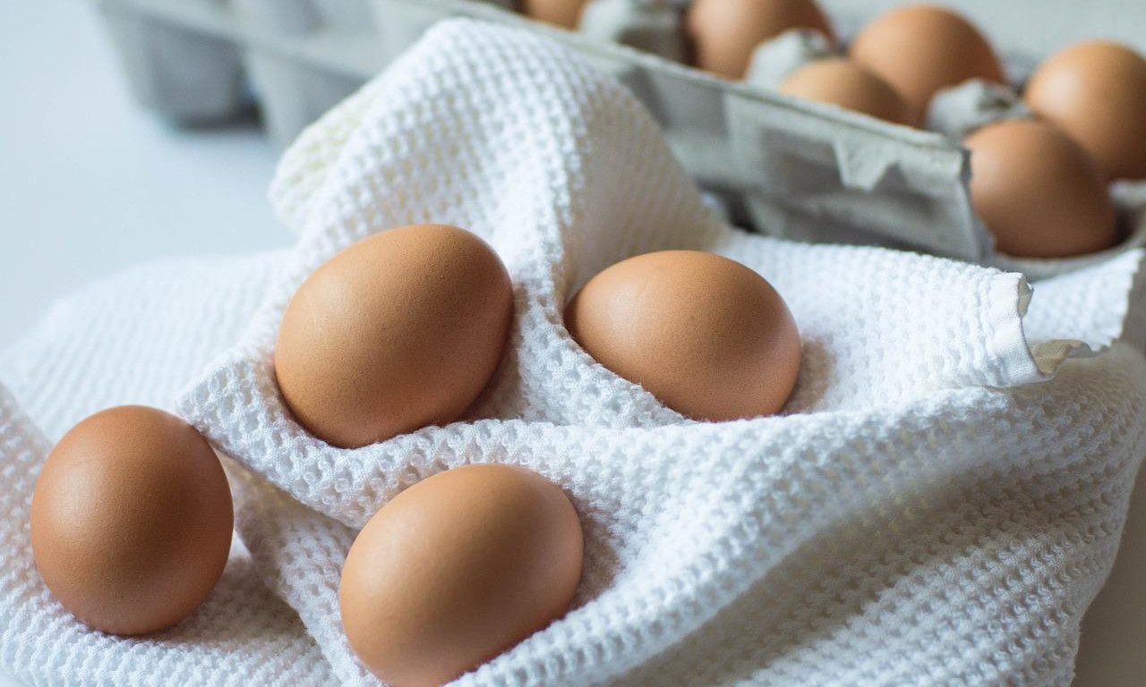 Ovo muči BROJNE DOMAĆICE: Evo kako da prepoznate POKVARENO JAJE