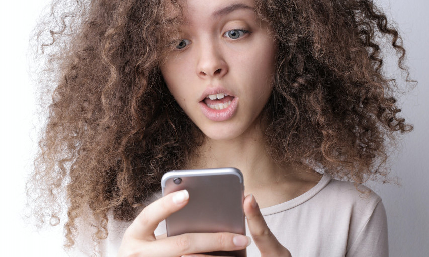 Telefon vam je SPORIJI ili čujete ČUDNE ZVUKOVE? Moguće je da vas PRISLUŠKUJU, a evo kako da izađete iz kandži HAKERA