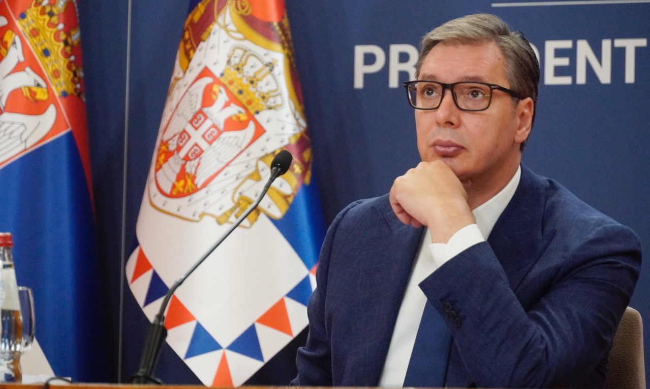 VUČIĆ DANAS SA SPORTISTIMA! Srpskom timu uručiće DRŽAVNU ZASTAVU koju će nositi na OLIMPIJSKIM IGRAMA U PARIZU