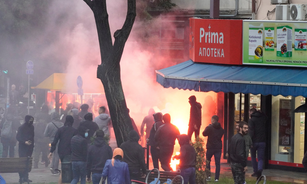 Pogledajte NAPAD NA EKIPU TANJUGA ispred Hrama Svetog Save