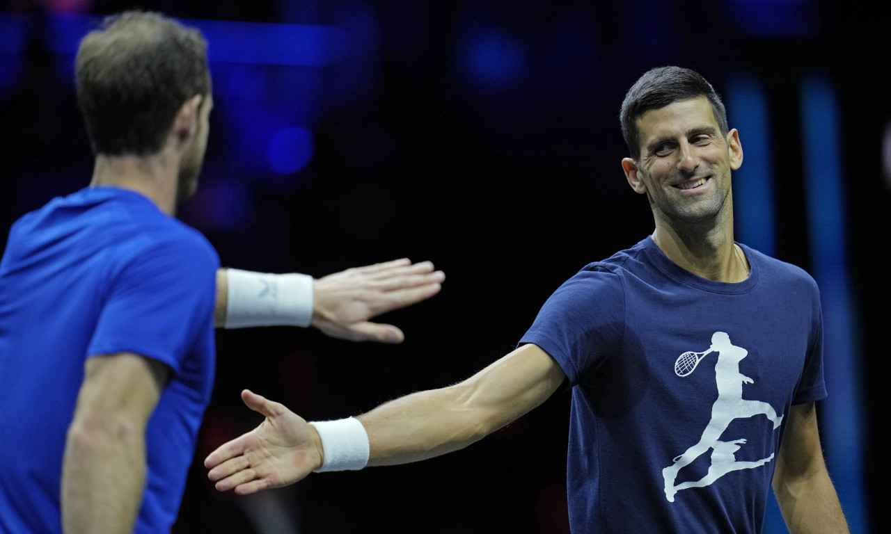 Novak TAJNO SNIMLJEN: Da bi pomogao starijoj ženi - prekinuo trening