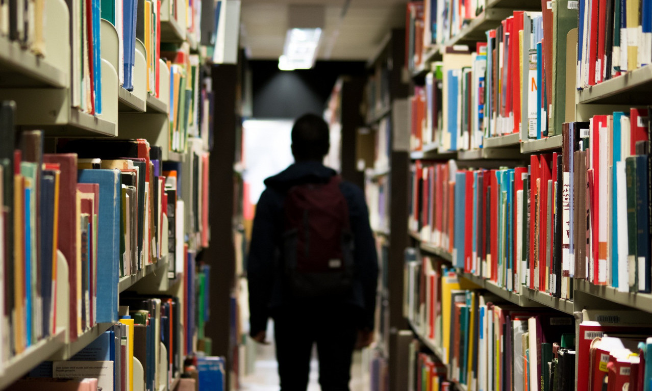 CENZURA u američkim školskim bibliotekama DOVELA DO DEBATE na nacionalnom nivou