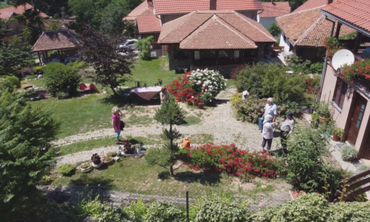 Ruža VETROVA, izvori zdrave VODE , borova i hrastova ŠUMA, staza ZDRAVLJA... to je PLANINA RUDNIK