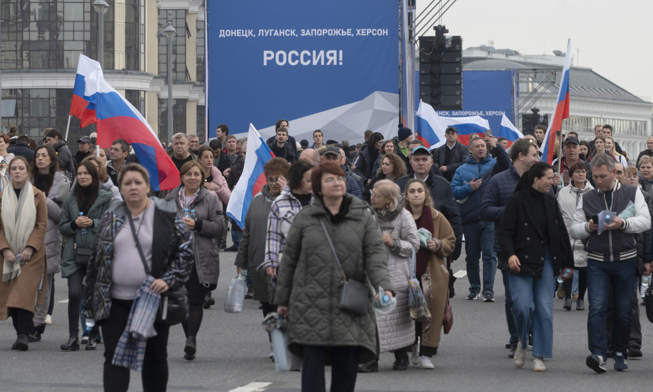 SADA je i ZVANIČNO - u Kremlju potpisana 4 dokumenta o priključenju Rusiji