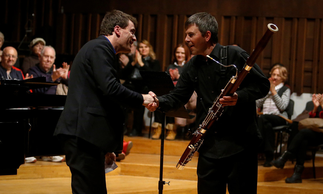 Gabrijel Felc zajedno sa Filharmonijom VODI beogradsku PUBLIKU - u Berlin