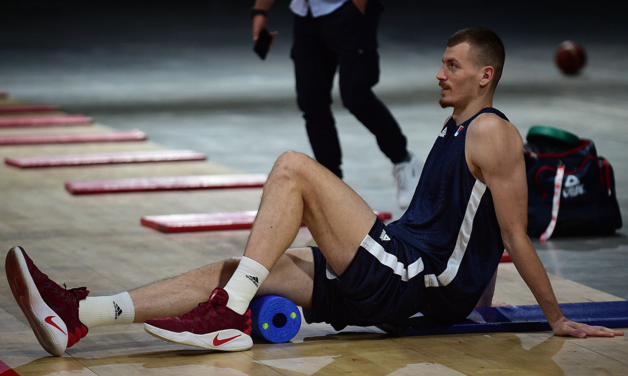 Teška VEST za Srbiju pred ČETVRTFINALE na Mundobasketu: Boriša SIMANIĆ ostao bez BUBREGA