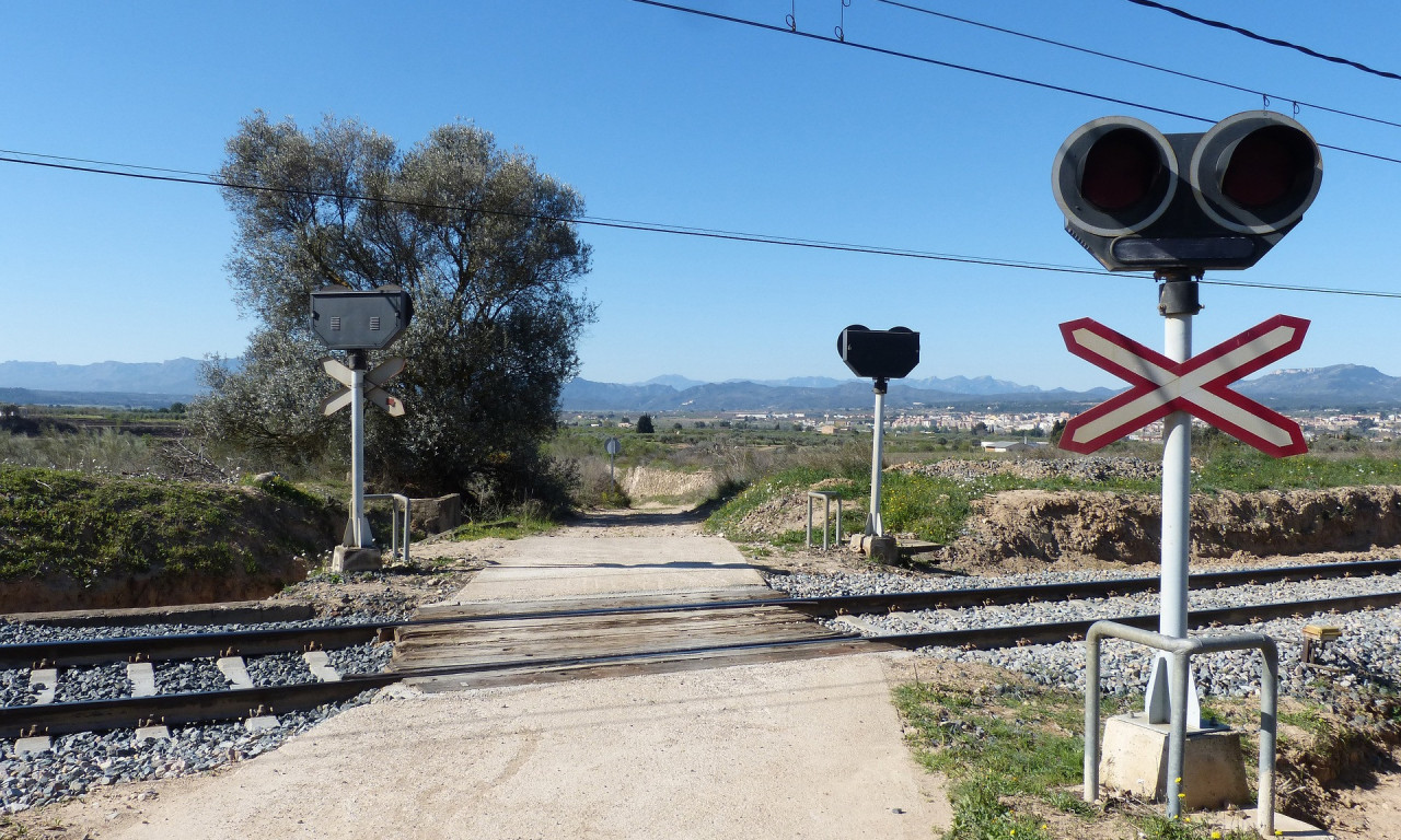 Za 48 sati na PRUŽNIM PRELAZIMA poginulo 3 LJUDI: MUP apeluje na VOZAČE da POŠTUJU SIGNALIZACIJU