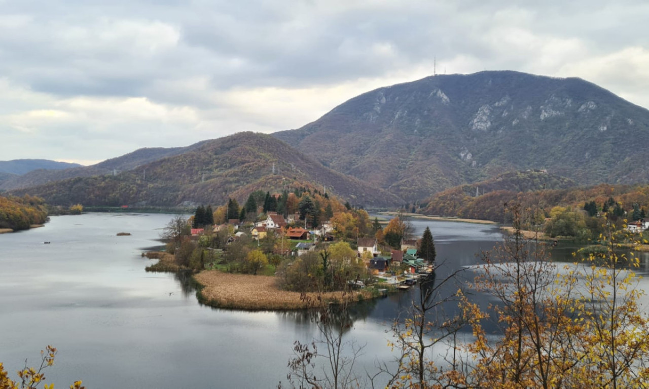 SRPSKI BLED postao PRAVI HIT među turistima - slike ostrva Pejice OBIŠLE SVET