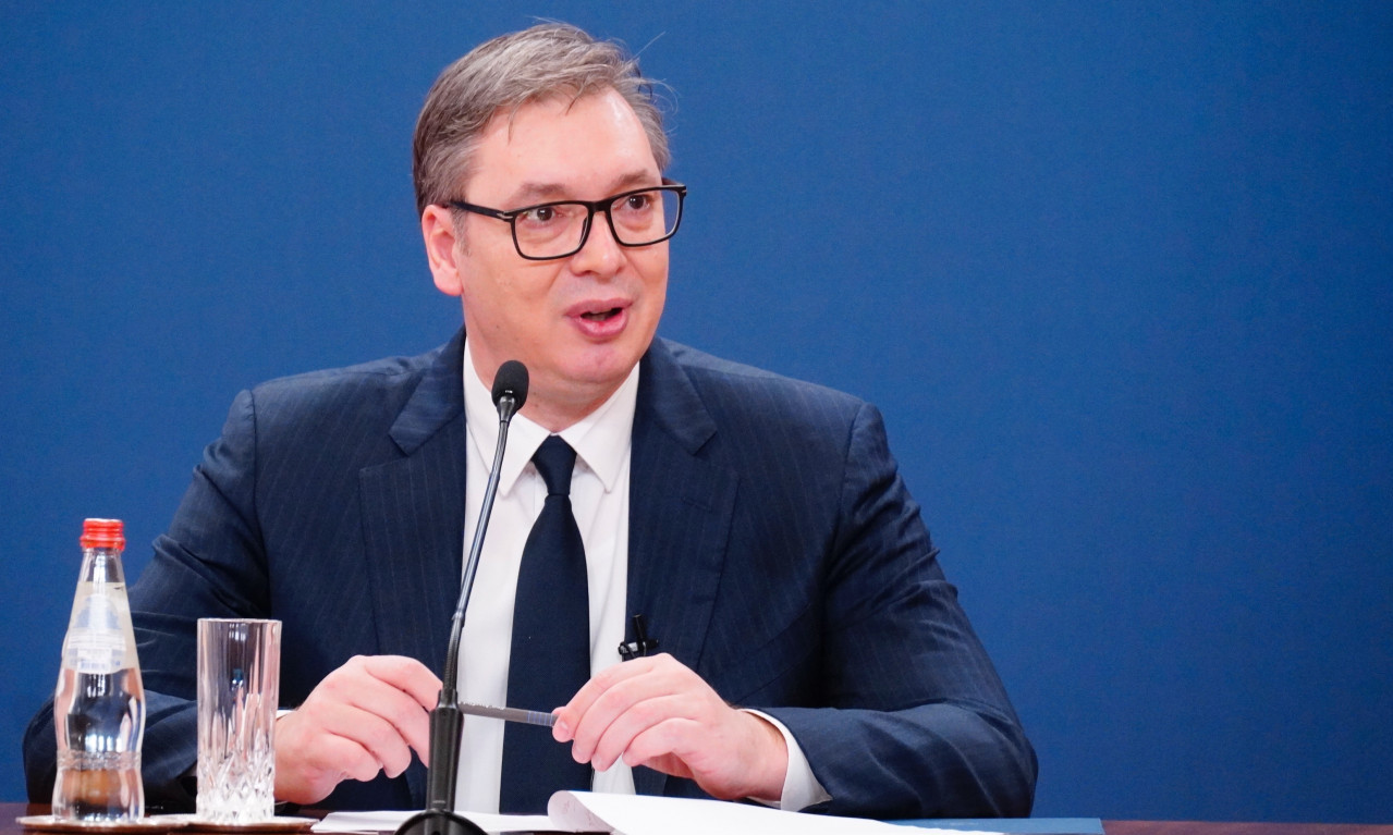 Godišnja konferencija Aleksandra Vučića: Nastavljamo našu BORBU, a rastu PLATE i PENZIJE