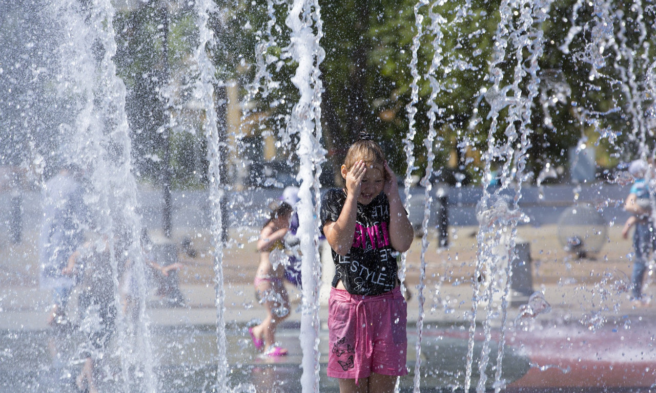 VREME danas VEOMA TOPLO, ne izlazite bez preke potrebe! Evo koje nas TEMPERATURE očekuju