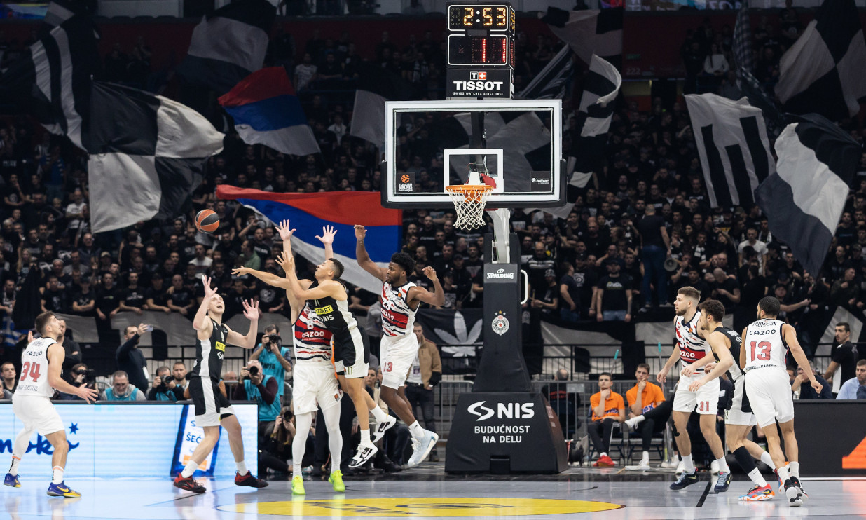 Niko kao PARTIZAN i GROBARI: Navijači crno-belih zadali DOMAĆI Evropi