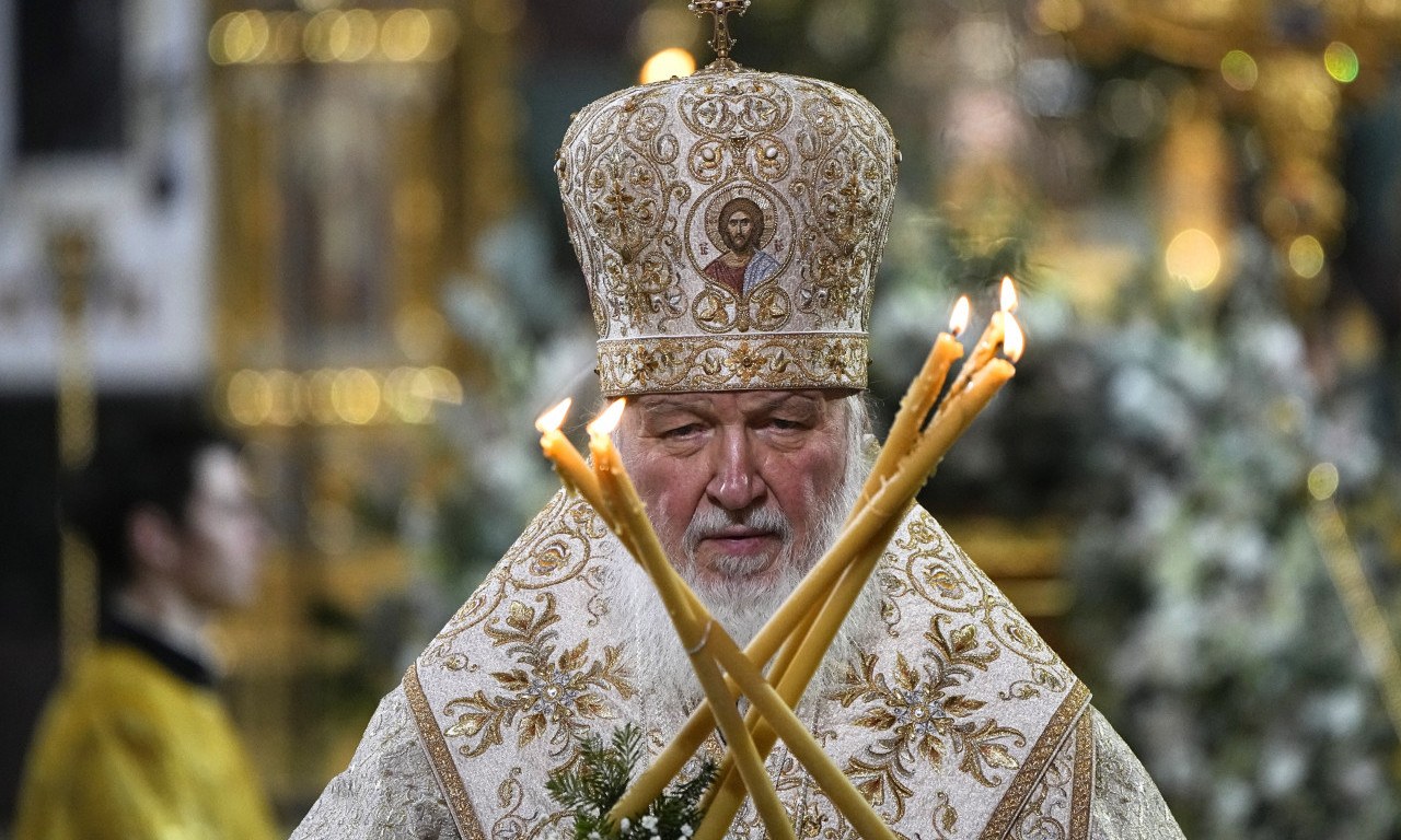 Ruski patrijarh pisao patrijarhu Porfiriju: Paljenje krsta na KiM gnusni i neopaganski čin Albanaca