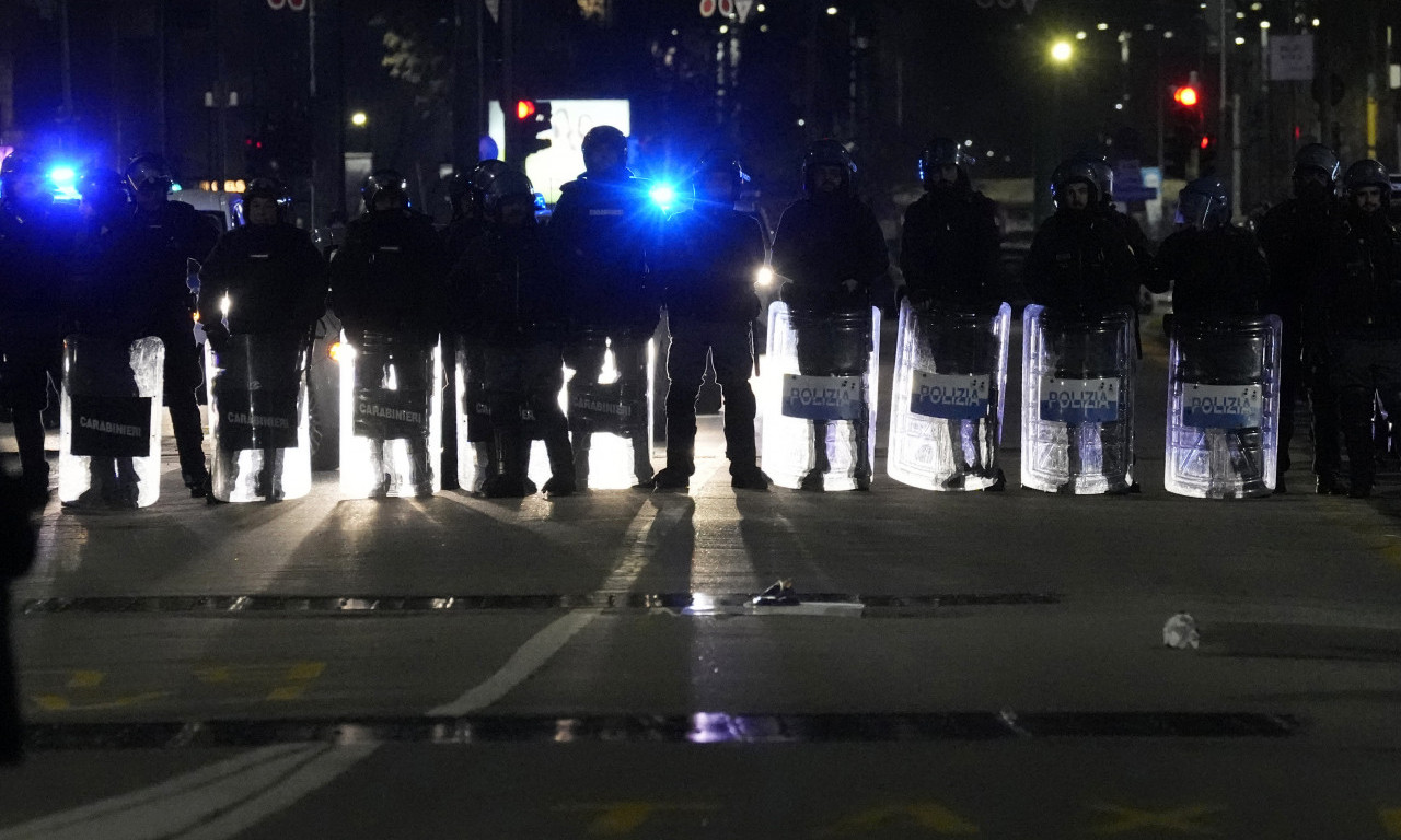 IZBODENA TRI NAVIJAČA Policija objavila sliku oružja koja ledi krv u žilama (FOTO)