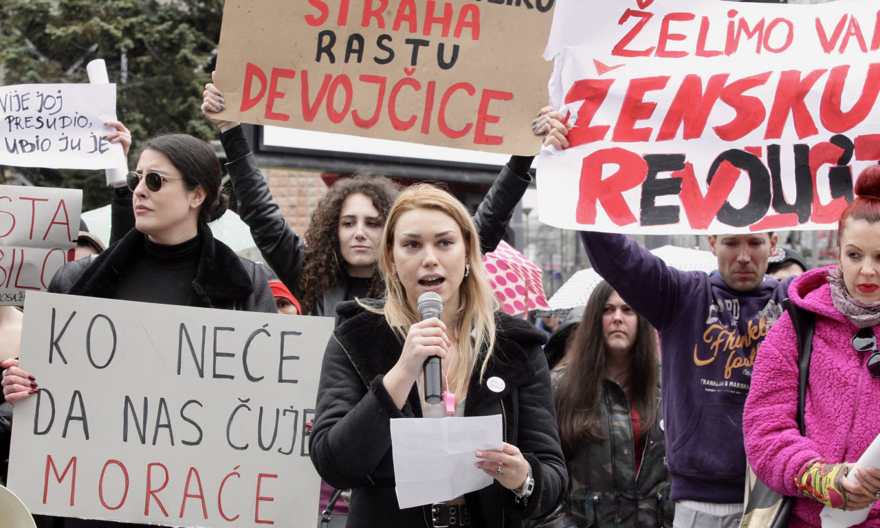 Poruka sa PROTESTA u Beogradu: FEMICID da se tretira kao posebno KRIVIČNO DELO i TEŠKO UBISTVO