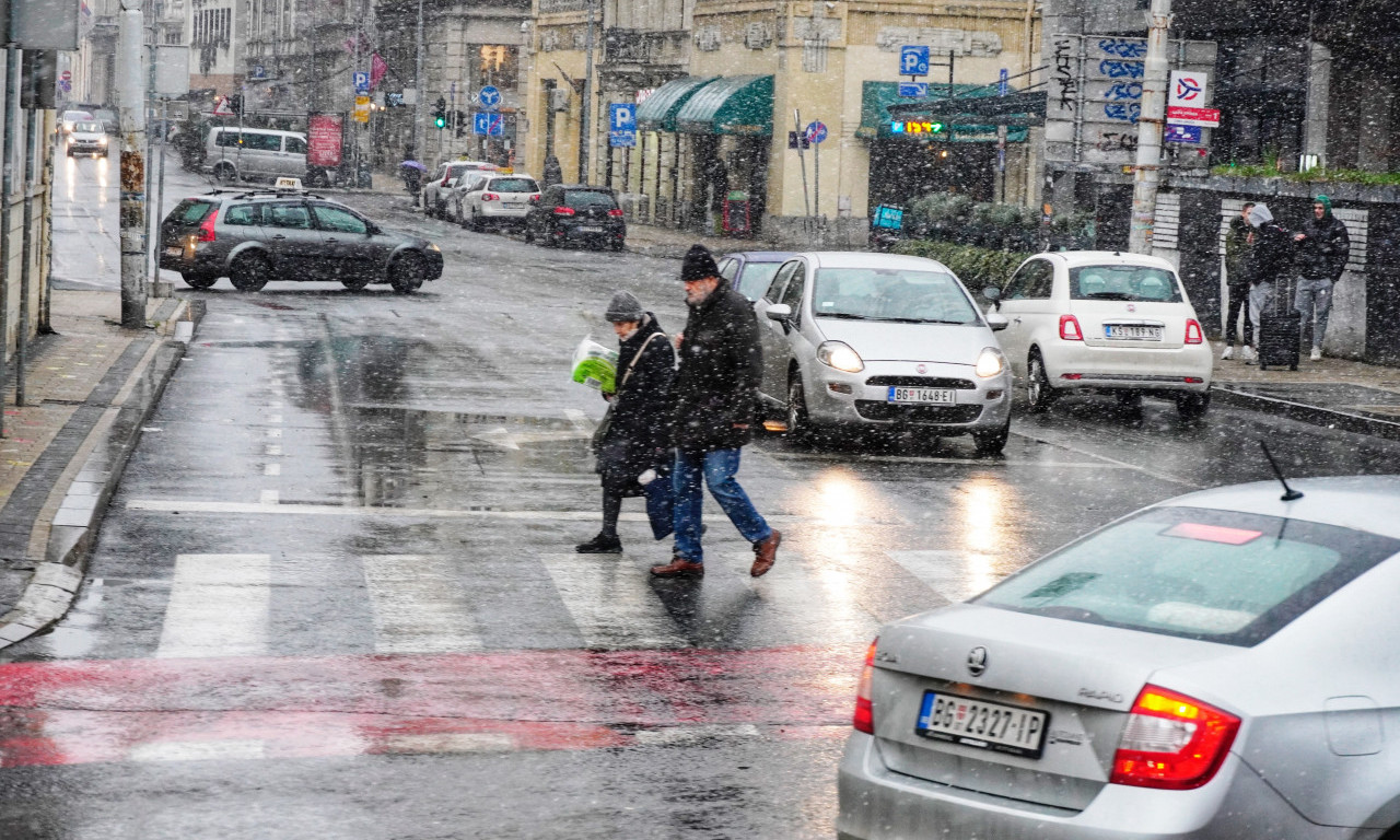 OPASNA POJAVA NA PUTEVIMA SRBIJE! Vozači, oprez - više stvari remeti saobraćaj