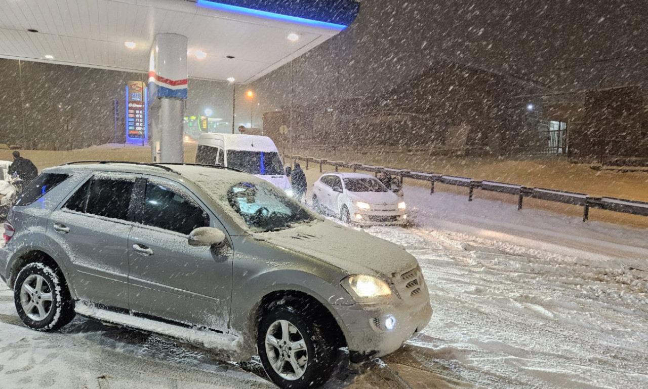 TEŽAK UDES jutros na Novosadskom putu, TRI OSOBE POVREĐENE, jedna teže