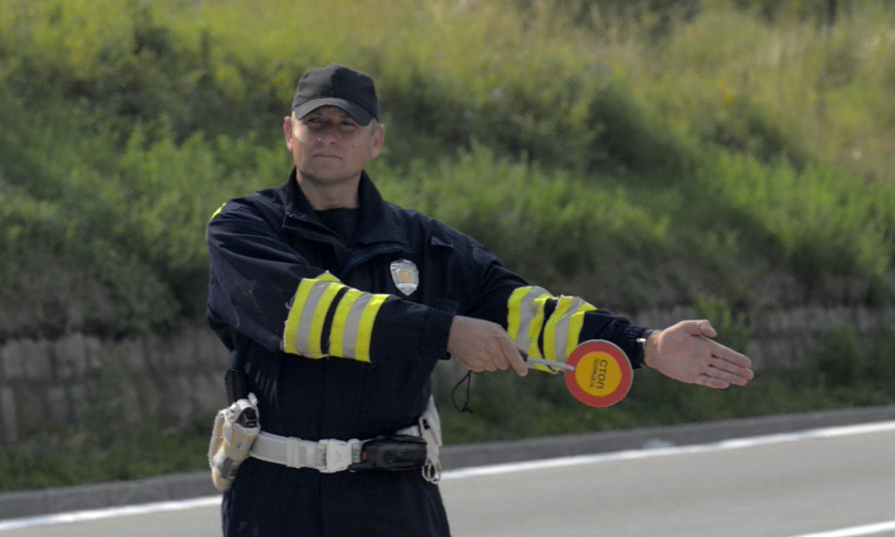 Nema šta NIJE UZEO, pa SEO ZA VOLAN! Policija zaustavila vozača, nećete verovati KOLIKO VRSTA DROGE je pronađeno u krvi