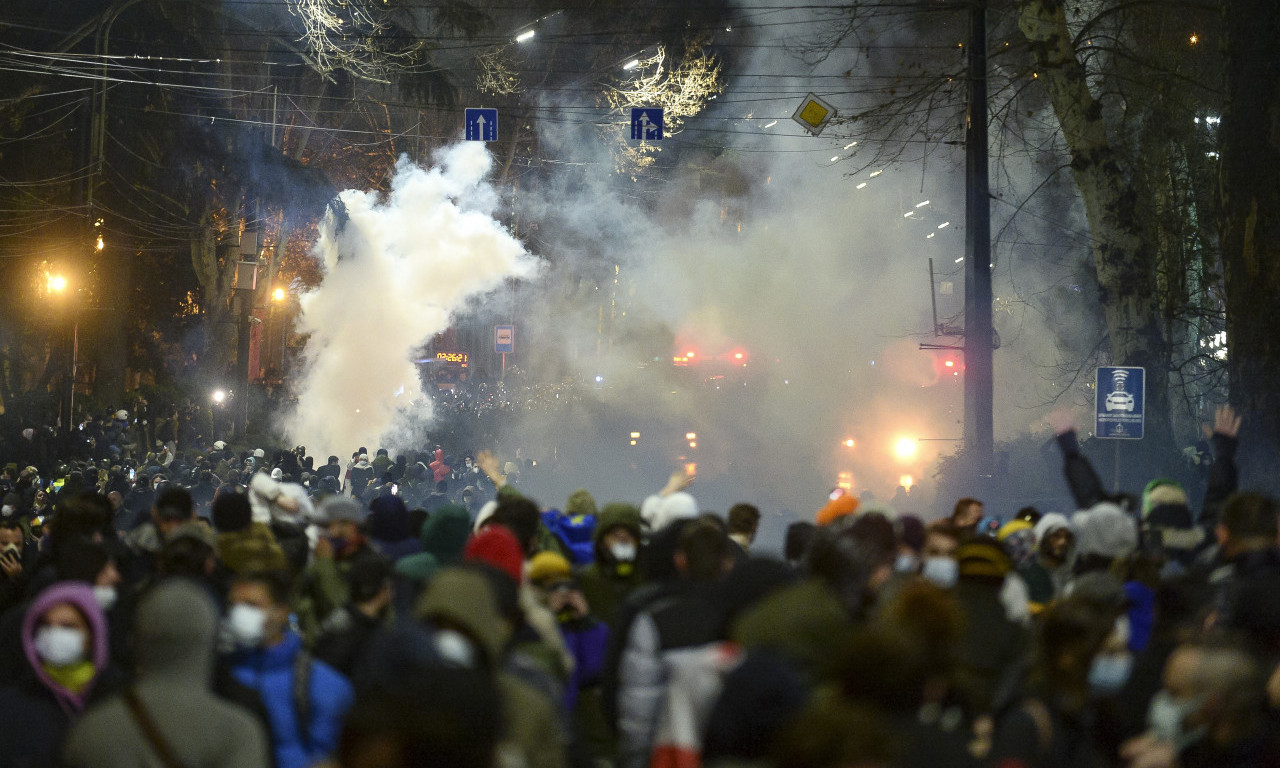 GRAĐANI U NEDELJU IZLAZE NA ULICE Protest počinje tačno u 12 sati - evo šta će biti blokirano