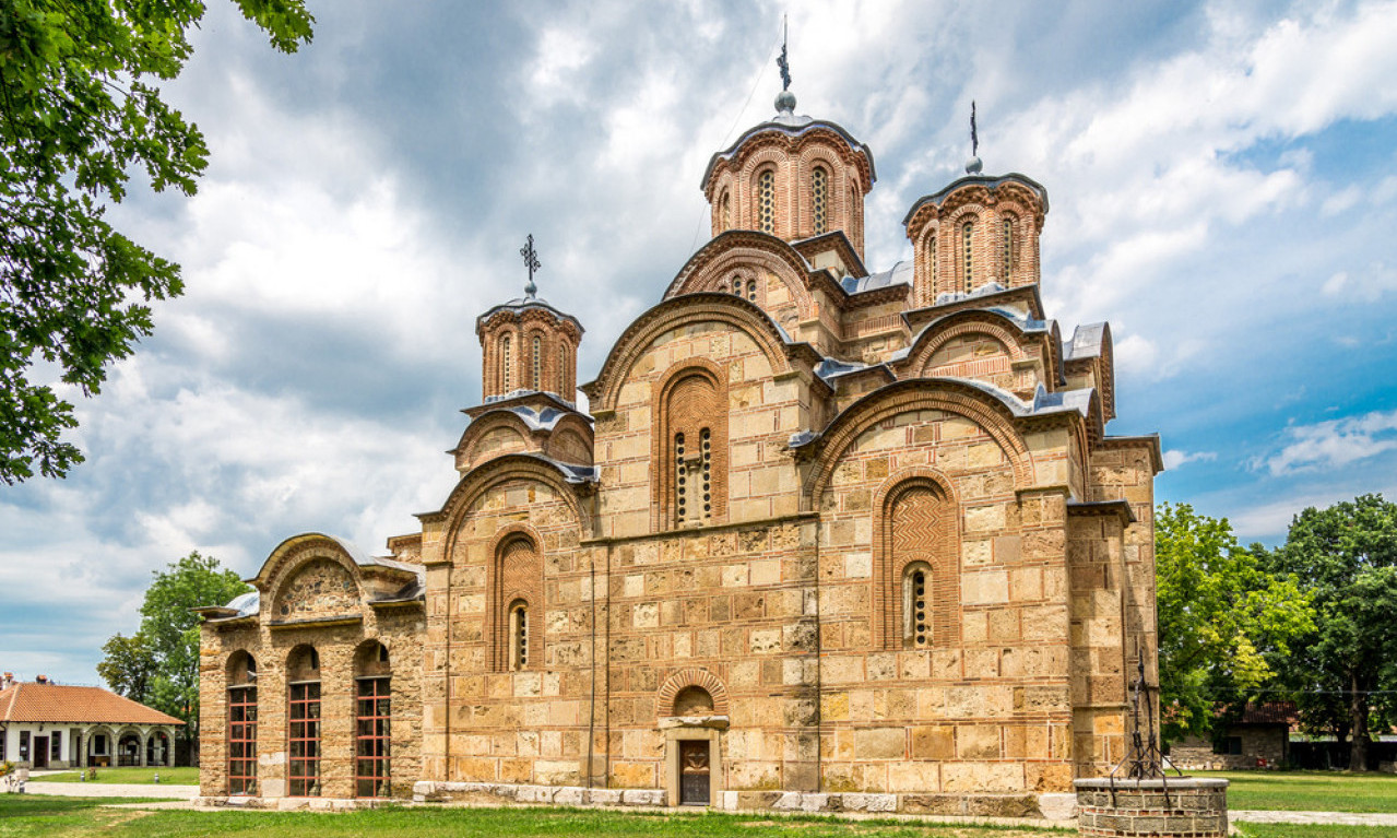 VIDOVDANSKI parastos umesto na Gazimestanu, ZBOG ozbiljnosti situacije, u manastiru Gračanica