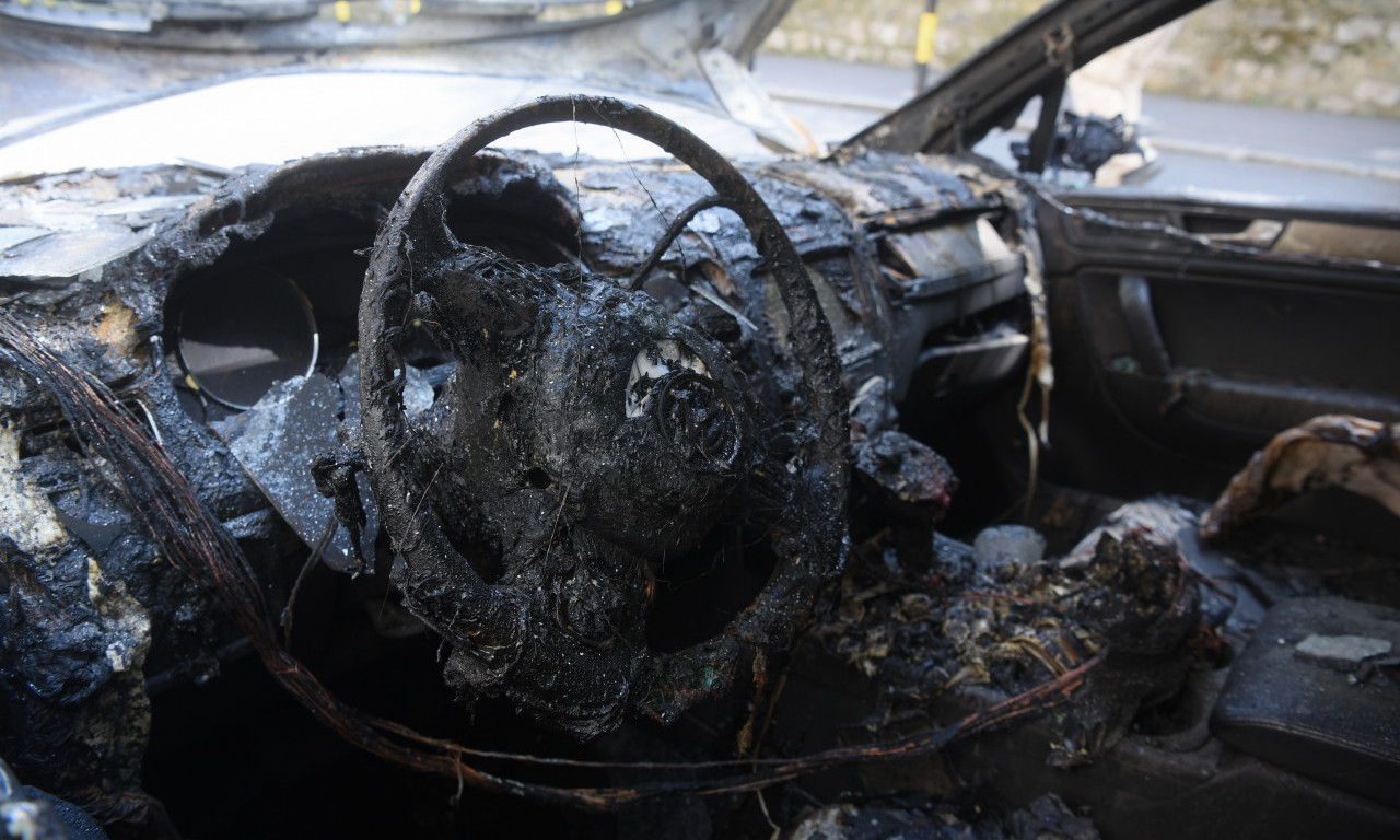 Nesreća na AUTOPUTU Miloš Veliki kod Jakova: Poginula jedna, POVREĐENE dve osobe, OBUSTAVLJEN saobraćaj