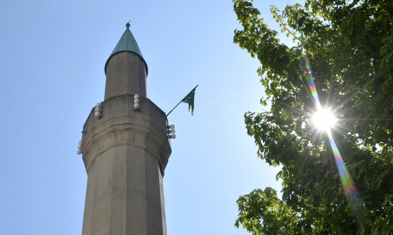 BAJRAM ŠERIF MUBAREK OLSUN; Želimo SREĆAN BAJRAM svim pripadnicima MUSLIMANSKE veroispovesti