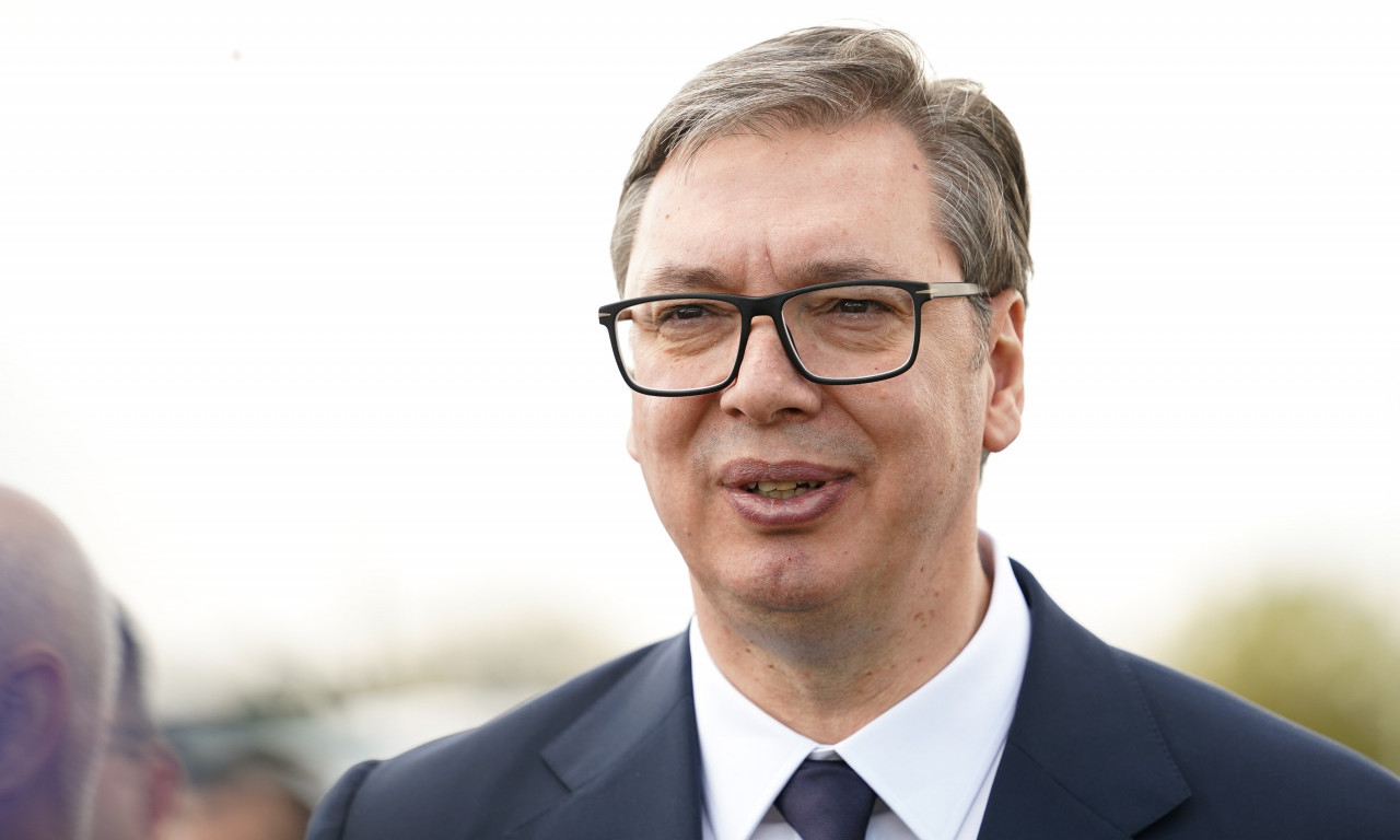 VUČIĆ razgovarao sa Takerom KARLSONOM, jednim od NAJSMELIJIH novinara današnjice