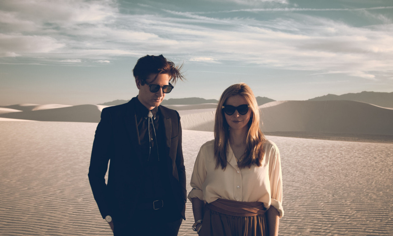 STIŽE NAM synth-dream pop magija: STILL CORNERS 1. avgusta U BARUTANI