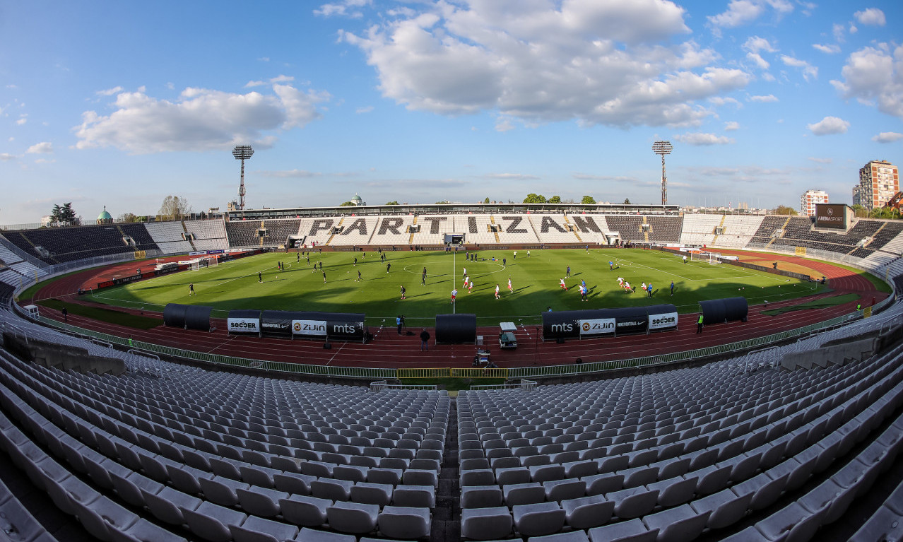 PARTIZAN menja travu na STADIONU u Humskoj uz pomoć FSS