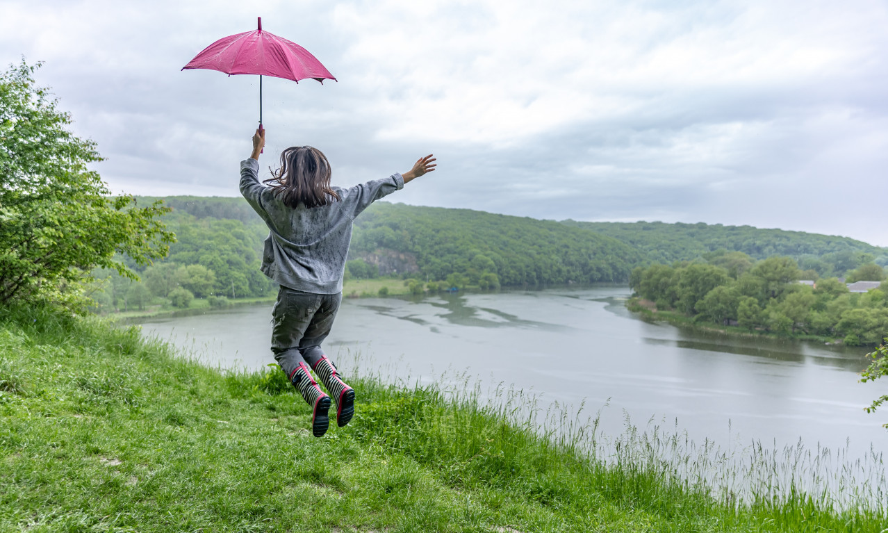 Svima je dosta KIŠE, a kakvo vreme donosi JUN? Meteorolozi otkrili KAD STAJU PADAVINE i prete li nam RAZORNE POPLAVE