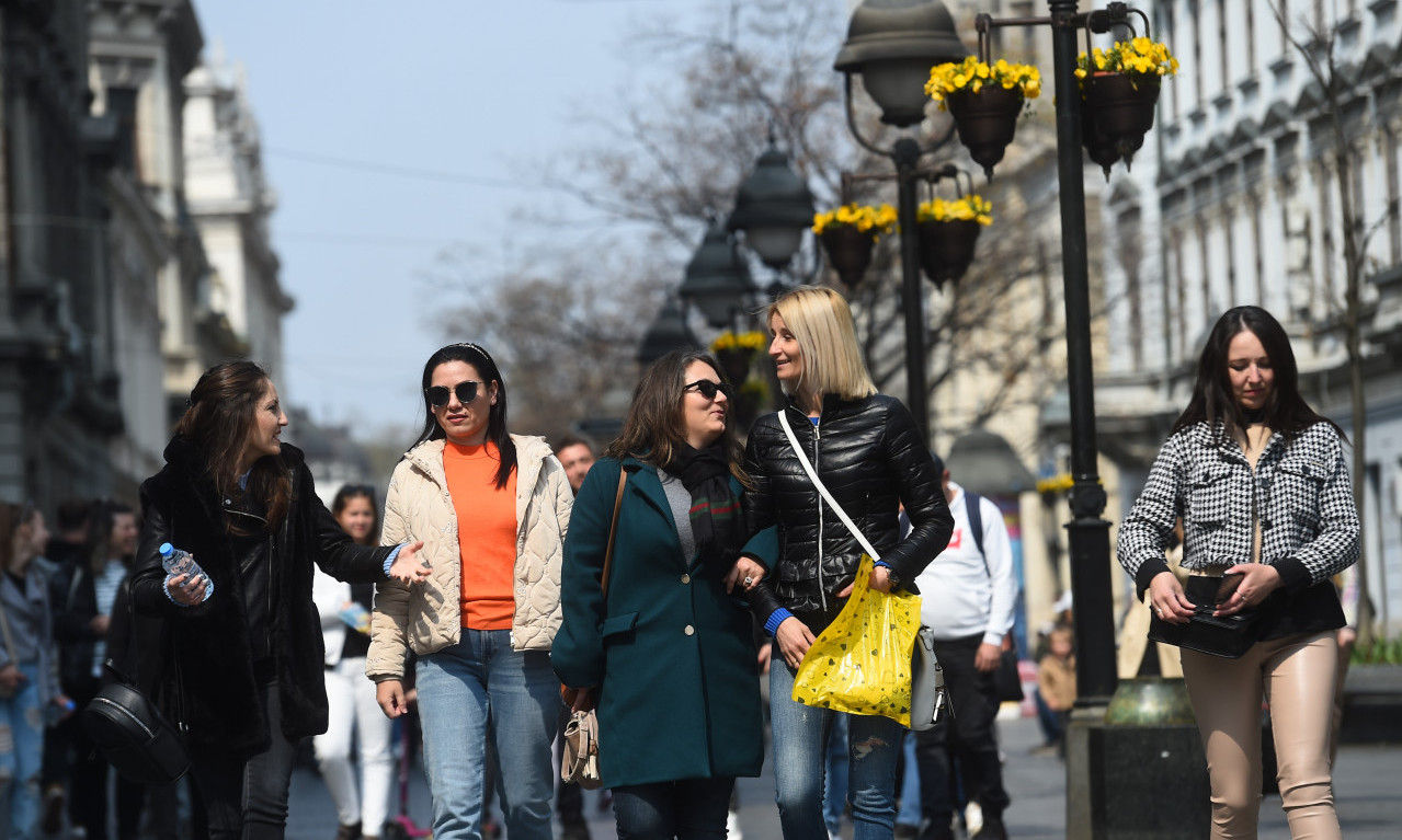 DANAS ima izgleda za UŽIVANJE: Blagi vetar OBLAKE TERAĆE, a zraci sunca svima PRIJAĆE