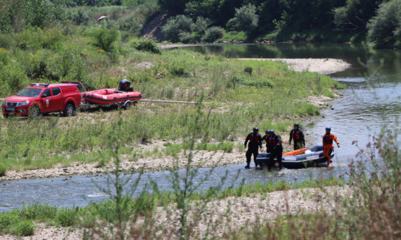 TRAGEDIJA! UDAVIO SE DEČAK (13) u barama kod Južne Morave