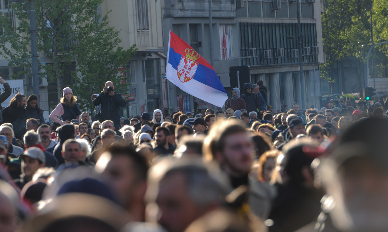 Počeo PROTEST inicijative "ProGlas" kod TERAZIJSKE ČESME: Saobraćaj BLOKIRAN