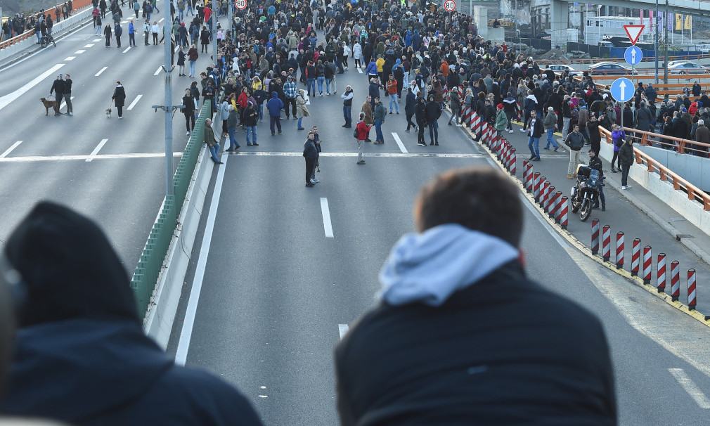 BLOKIRANA GAZELA! Izbegavajte ove ulice danas u širokom luku, evo do kad traju protesti