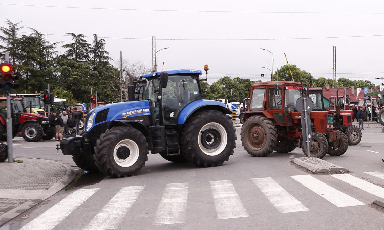 USTALI I POLJOPRIVREDNICI U BUGARSKOJ! FRUSTRIRANI FARMERI na ULICAMA SOFIJE, evo šta oni traže