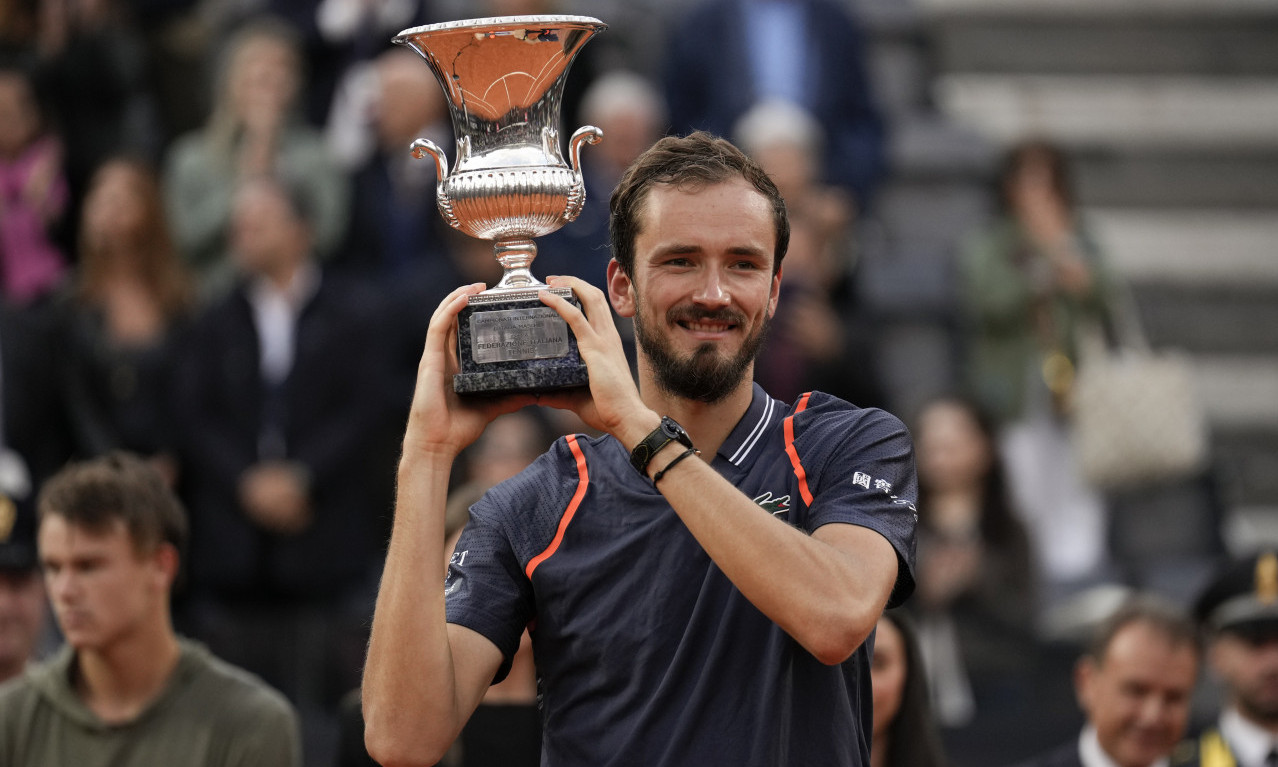 MEDVEDEV osvojio MASTERS u Rimu, ĐOKOVIĆ pao na TREĆE mesto na ATP listi