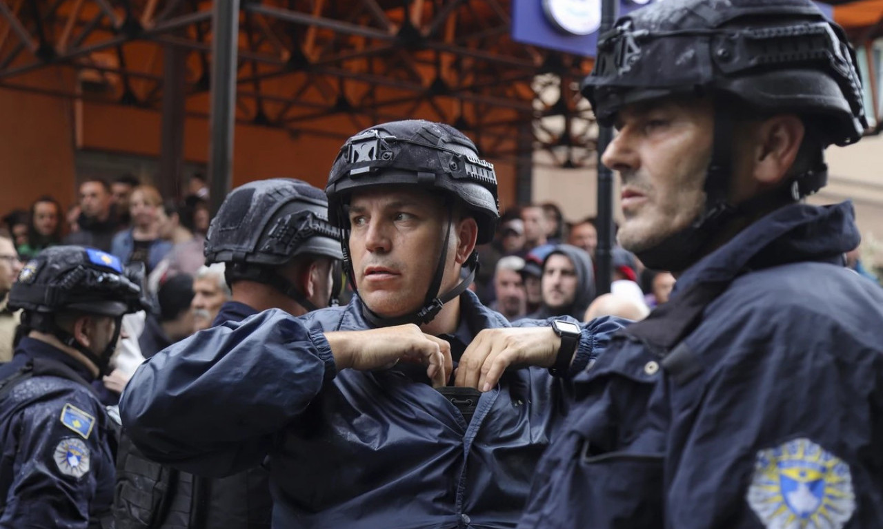 PRETRESALI SRBE TRAŽEĆI SRPSKE ZASTAVE Tzv. Kosovska policija na Badnji dan uznemirava naš narod!