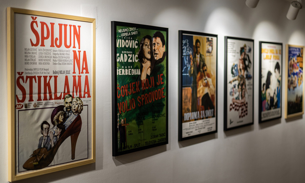 Otisak OSAMDESETIH: Otvorena IZLOŽBA "Tragovi jednog vremena - filmski plakat 1980-1989."