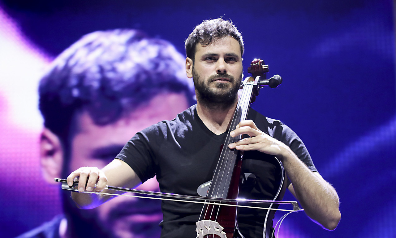 Stjepan Hauser POKAZAO devojku: Bivši verenik Jelene Rozge SMUVAO znatno mlađu MARIJU