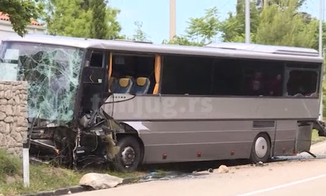 AUTOBUS koji je UDARIO u BRDO u Trebinju nije imao KVAR: Pretpostavlja se da je VOZAČ ZASPAO