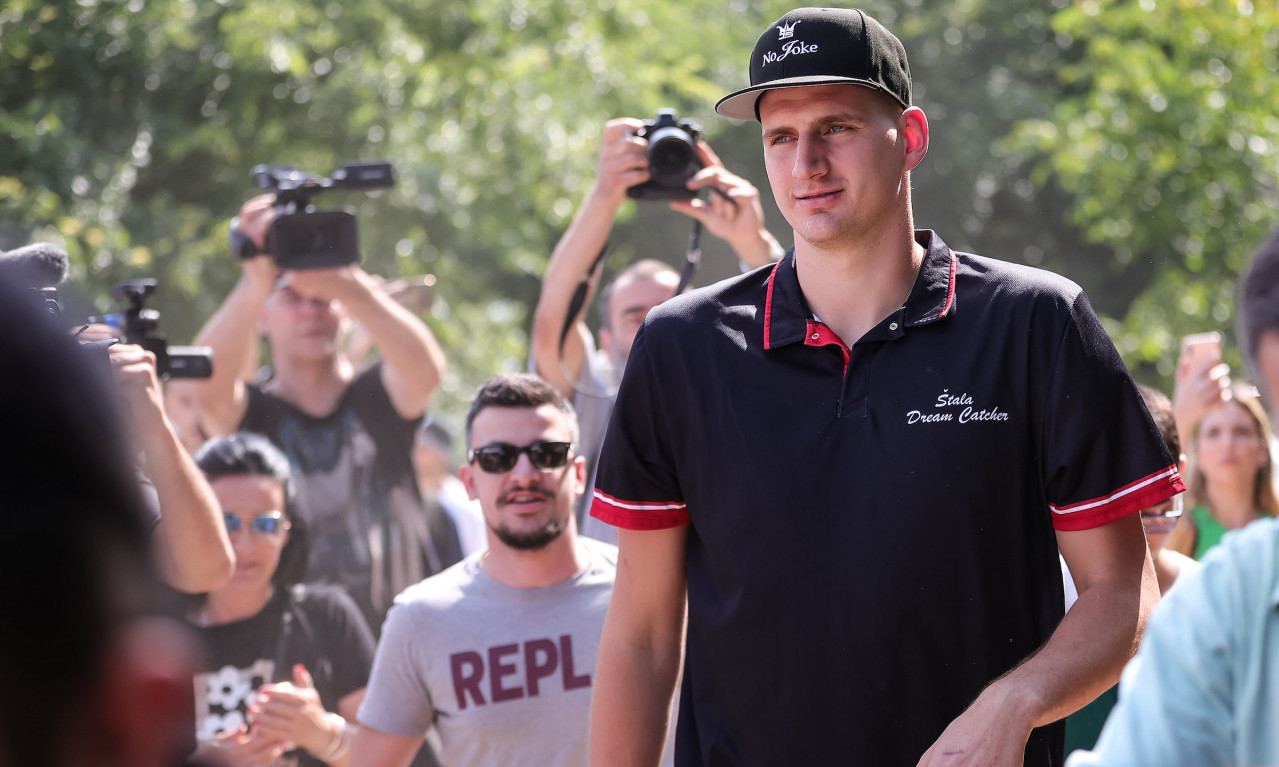 Ima li neko bolji? NEMA! Nikola Jokić proglašen za NAJBOLJEG IGRAČA prošle sezone u NBA