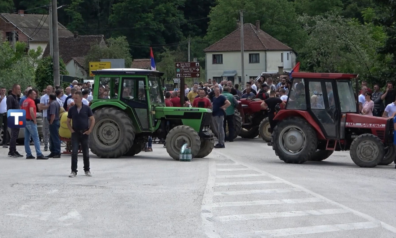 MALINARI BLOKIRALI puteve: Otkupna CENA crvenog zlata izazvala BES VOĆARA