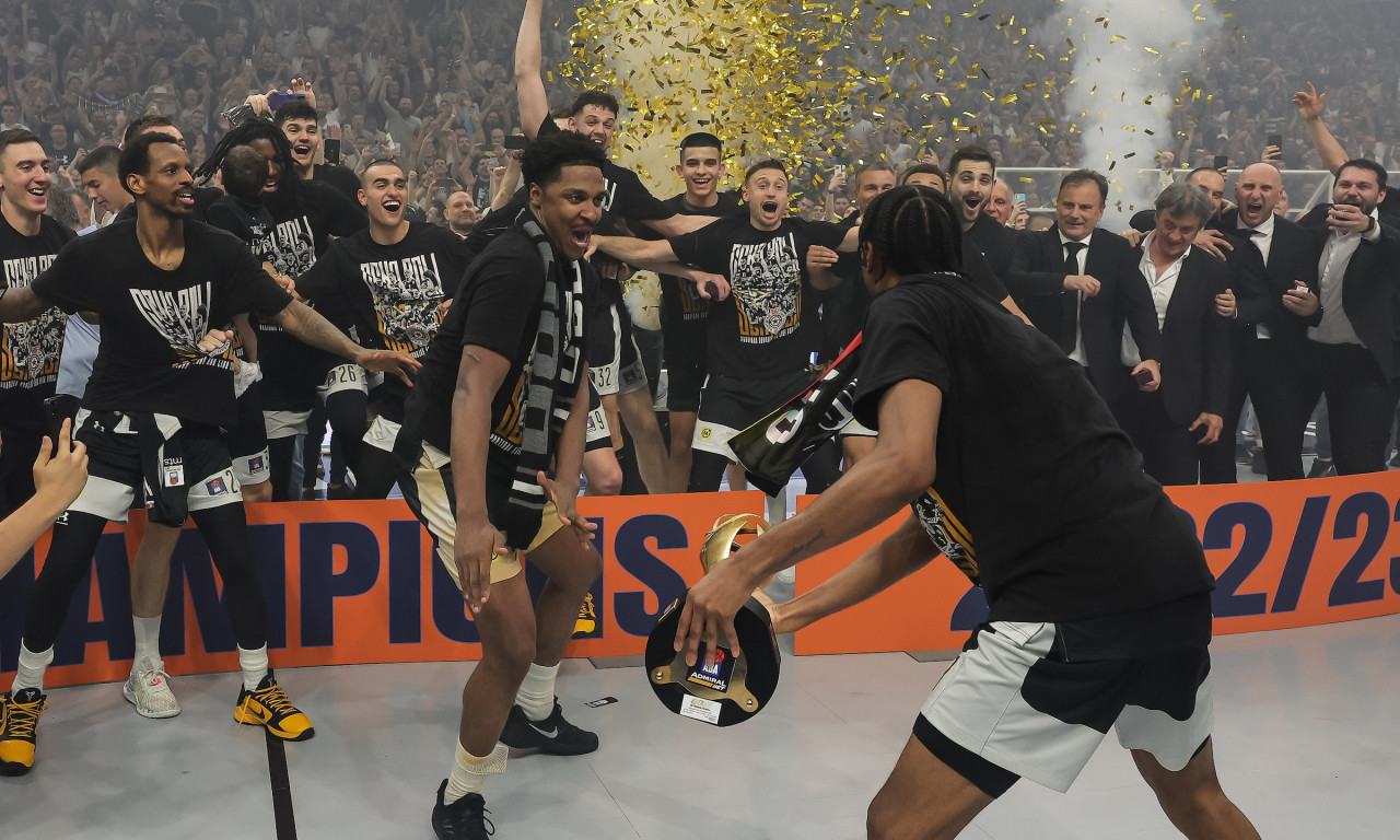 PARTIZAN šampion ABA lige: CRNO-BELI srušili ZVEZDU u paklu ARENE