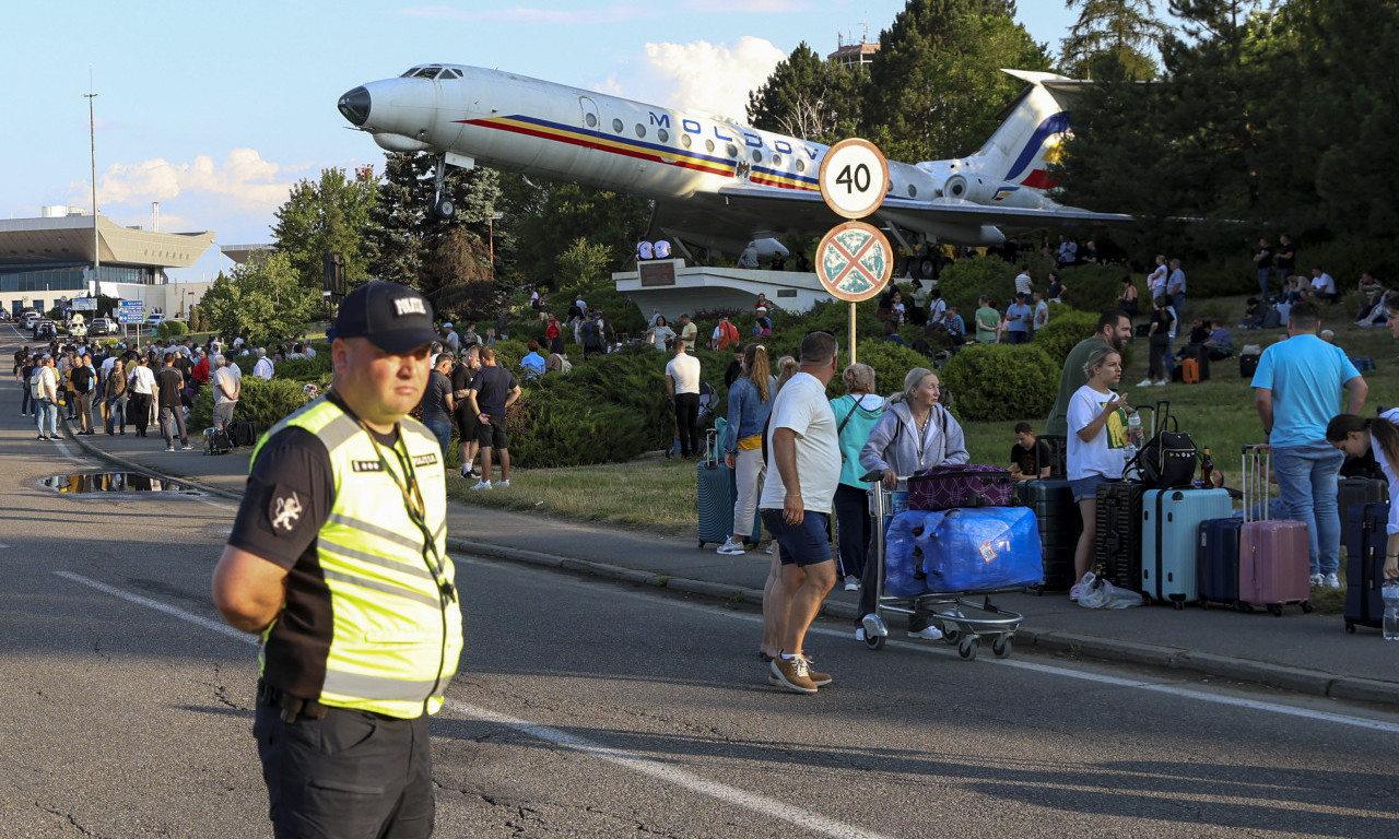 UBICA dvojice POLICAJACA na AERODROMU u Moldaviji nedavno KIDNAPOVAO predstavnika BANKE