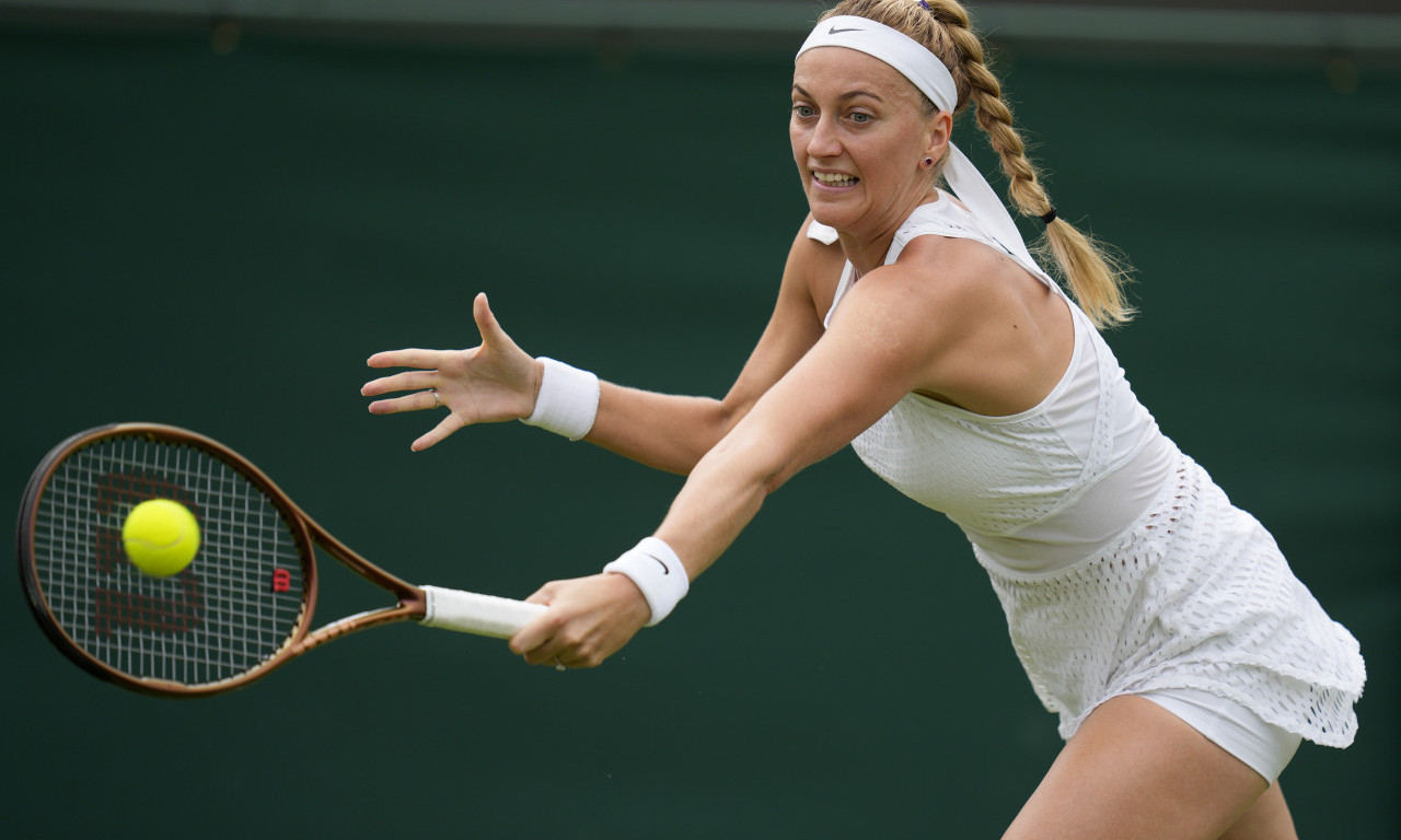 NE VERUJE U PORODILJSKO: Kvitova na terenu sedam meseci nakon što je dobila sina