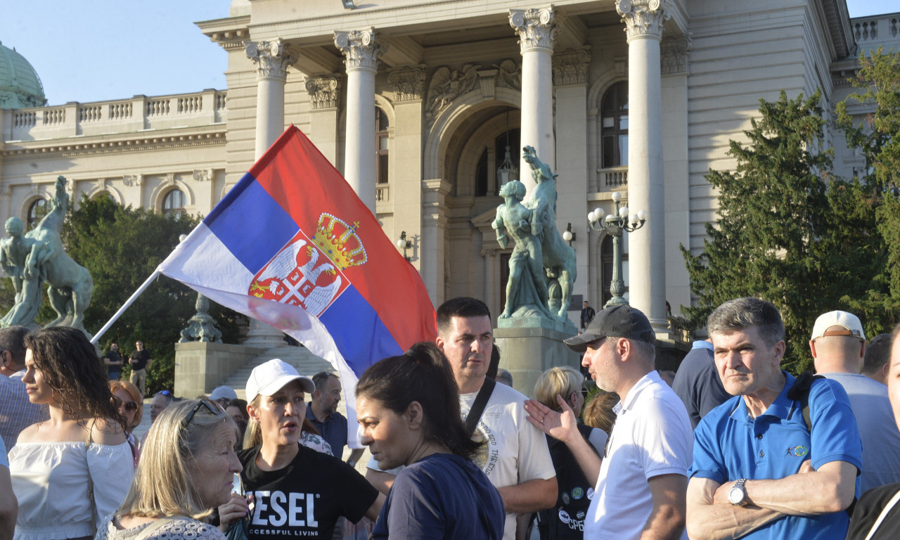 Završen PROTEST dela opozicionih stranaka ispred Policijske uprave u Bulevaru despota Stefana