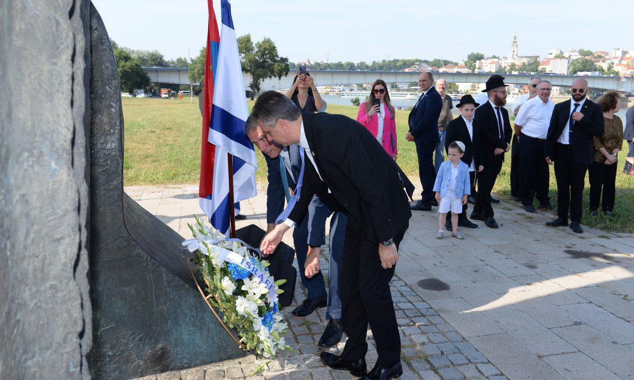 DA SE istorija NE PONOVI: Izraelski ministar ELI KOEN obišao Memorijalni centar "STARO SAJMIŠTE"