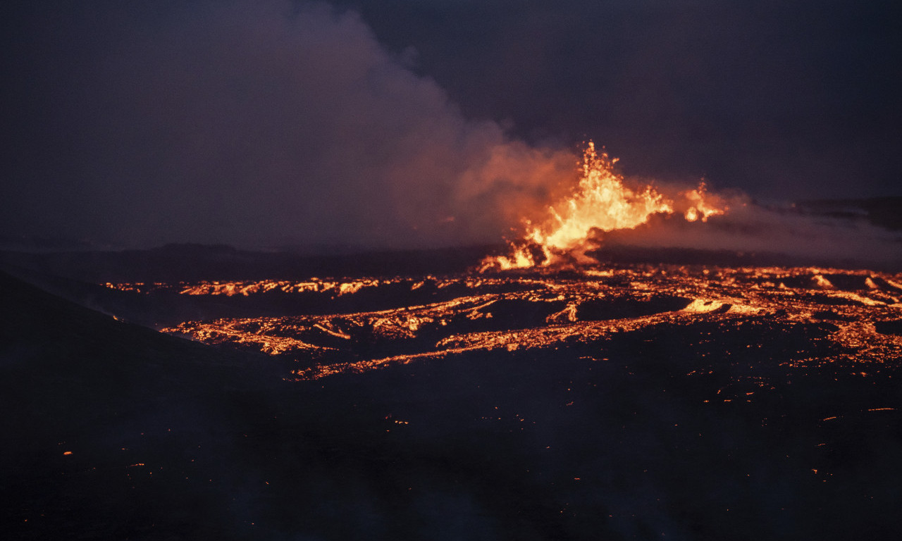 Nova ERUPCIJA VULKANA na Islandu! EVAKUISANO skoro 4.000 STANOVNIKA